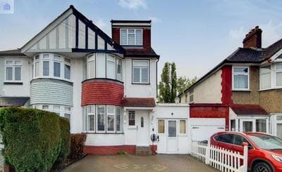 EEJs Charming London 3 bed home - with large garden