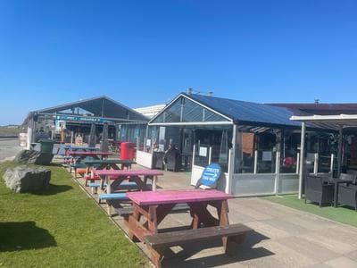Coastal 3 bed static caravan in Clarach Bay Pet Friendly Swift Burgundy