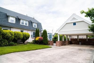 Spacious Home In A Quiet Neighborhood