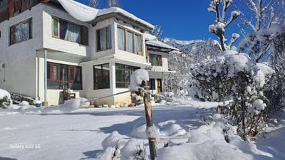 Al-Ayaan Guest House