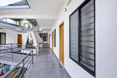 Hotel O Hill Way Rooms
