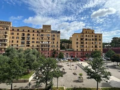 Prella House Roma 50 mt da Metro B Jonio
