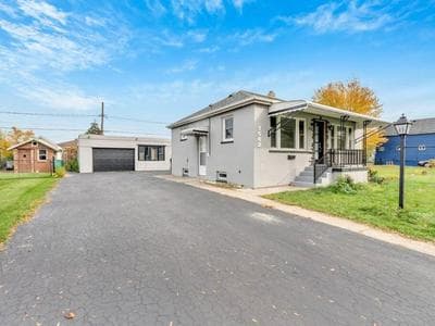 Basement Apartment in south Windsor
