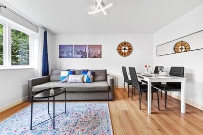 City Centre FBS Spacious Flat