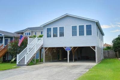 Half block to beach restaurants and shops