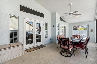 Charming Heated Pool Home - 3 miles to the Beach, Pet and Family Friendly -Available Year Round!