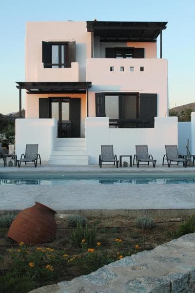 Plaka Divani