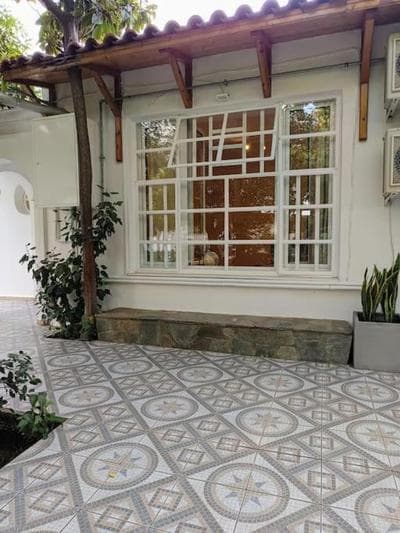 Cozy Garden House in the center of Glyfada