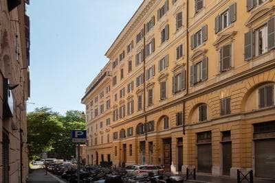 Valenziani Escape - Pretty Homes