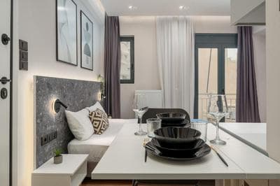 Your Peacuful Athens Spot-Fast Metro, Local Charm
