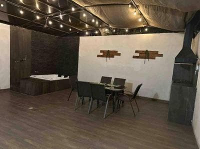 Confortable casa con patio grande Jacuzzi