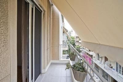 Honey House Kipseli Stylish, Reno 2BR Apt City Ctr
