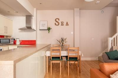 Stylish Beach Townhouse with Parking and Ferry Offer