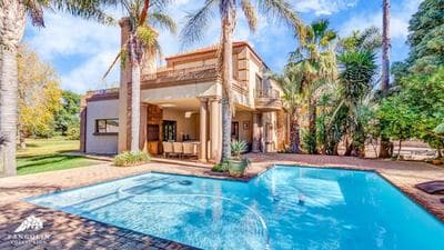 Villa Vuso by Euphoric Leisure