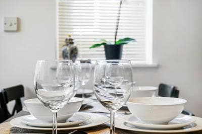4 Bed Flat Sleeps up to 10 Close to Brixton