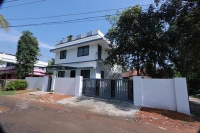 GIRLIES VILLA Home Stay