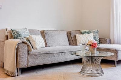 Unique Modern 2BR flat, 1 min to S Hampstead St