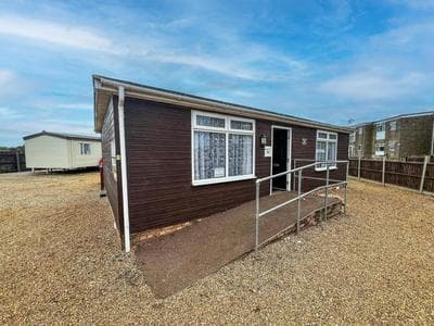 5 Berth Dog Friendly Lodge In Hunstanton By The Beach Ref 13015Rn