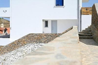 Cycladic Nest in Dryopida
