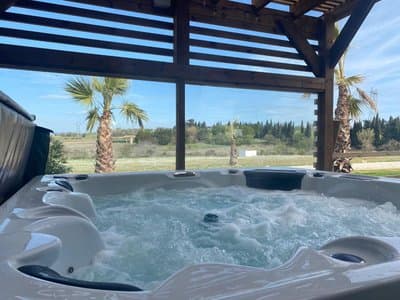 Gite pour 8 p avec Piscine sur domaine 3Ha