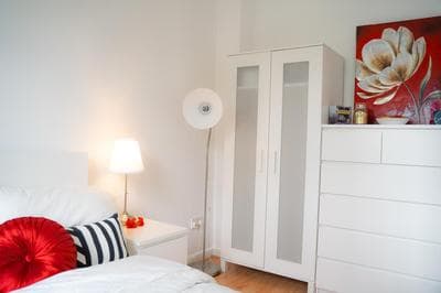 Tower Bridge 3-Storey Designer Townhouse with Views