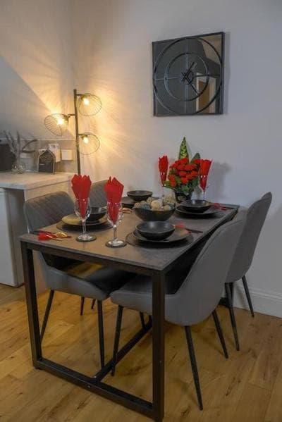 Durham, Contractors, Free Parking - Modern Flat