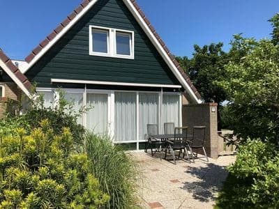 Modern eingerichtetes Ferienhaus in ruhiger und strandnaher Lage