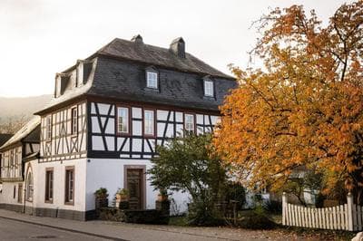 Ferienwohnung In Traben Mit Kleinem Garten