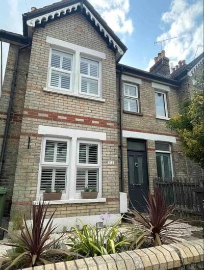 Salterns Home Newly renovated 3 bedrooms house with free parking and outside space