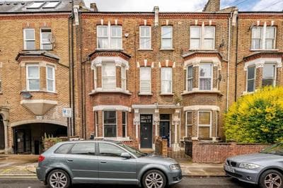 Notting Hill Luxury Townhouse with Balcony