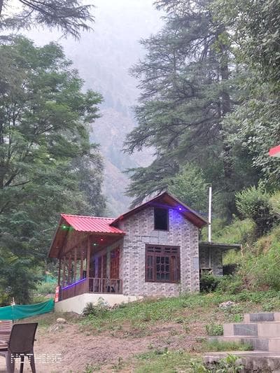 SHIVA VALLEY CAFE & HOME STAy