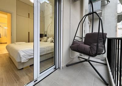 Beyond Hospitality-Modern 3 Bedroom Apt