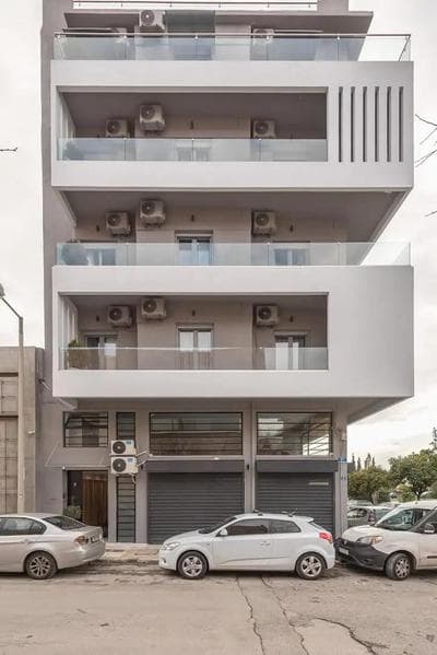 Elegant 2 Bedroom Apartment with Rooftop Access Near Acropolis View