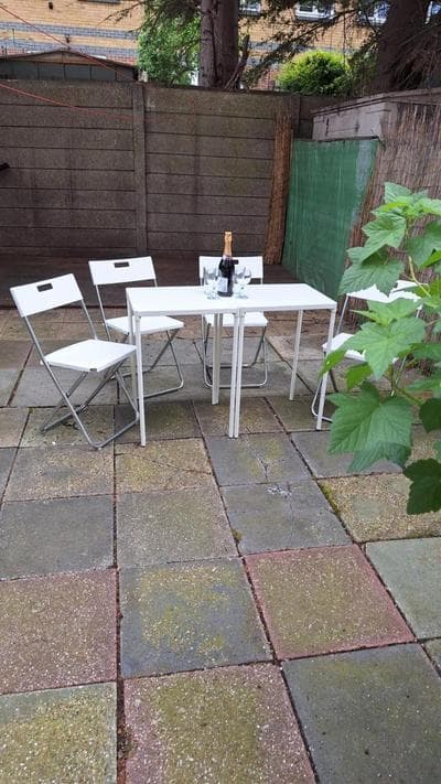 London Docklands near Excel and London City Airport 2 Double Ensuites for up to 4 people