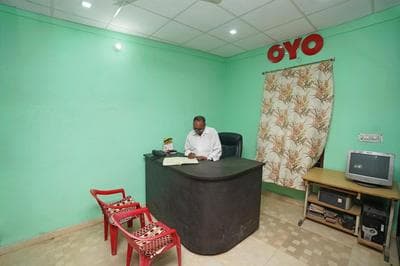 Hotel O Paras Guest House & Restaurant