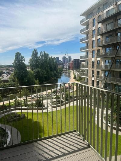 Wembley Luxury Apartment