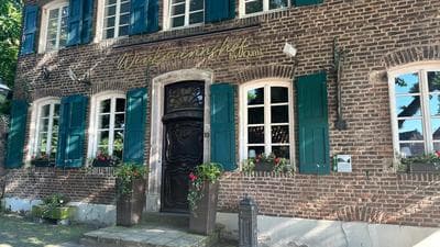 Apartment Savanna im historischen Stadtkern Linn in Krefeld, nähe Düsseldorf Messe, Airport, Parkmöglichkeiten direkt vor dem Haus