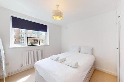 Lovely 2 Bed with Balcony near East Putney Station