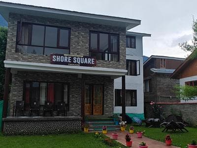 HoteL SHORE SQUARE PAHALGAM