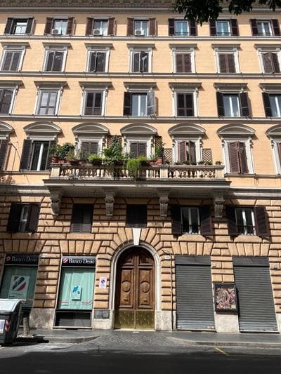Anna Rome Vatican Luxury
