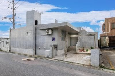 Yomitan house sanin