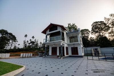 Naymoon Pool Villa Wayanad