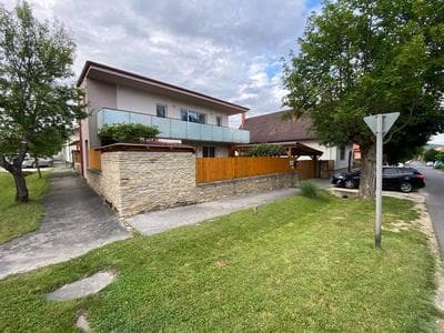 Erkel 19 Apartmanház