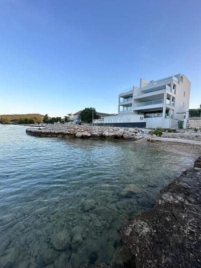 Luxury apartment Betina