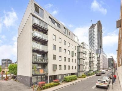 City Waterside, Old Street, Angel, Entire Private Apartment