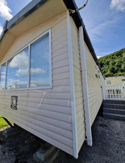 Cozy 2 Bedroom Static Caravan in Clarach Bay , Aberystwyth