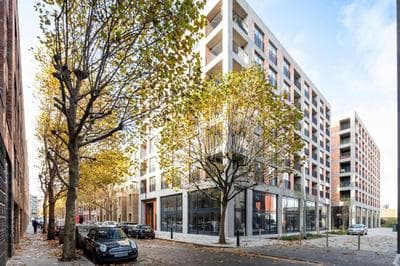 2 mins walk from UCL campus and London Stadium