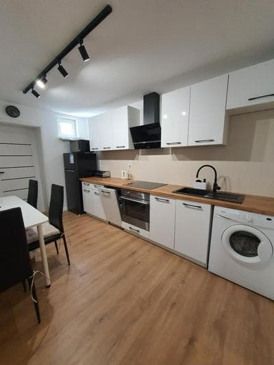 ARONIA s terasou & parking free