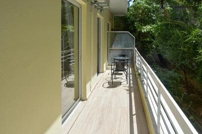 Apartment in Alimos