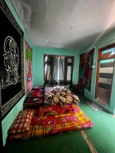 The smoke house malana